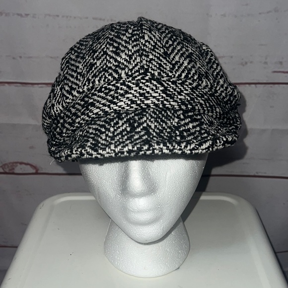 *SOLD on eBay MERONA 2000’s black and white newsboy cap new with tags - Picture 4 of 9